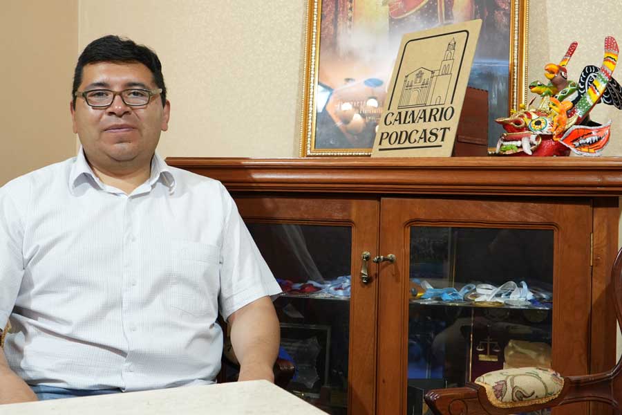 Voces del Carnaval de Oruro - Investigador, gestor cultural y danzante de la Diablada La Frater Miguel Ángel Foronda